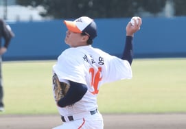 [相片儿] 朴俊英的"有力的投球"