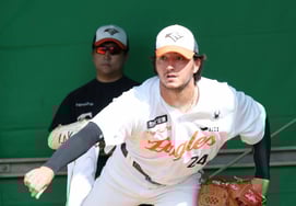 [フォト] ホワイト「ちょっとしたことでダック攻撃モード」