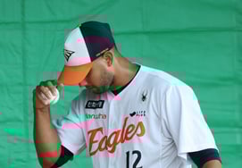 [Chụp ảnh] Hernandez 'Ném đường cong thác nước'