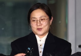 Park Na Rae cuối cùng cũng từ bỏ việc sản xuất rượu gạo. Đó là một sở thích hàng ngày của cô ấy.Không được ra ngoài." [Star Issue]