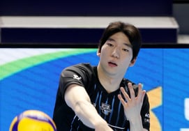 [フォト] '勝点差を広げろ！『허수봉』