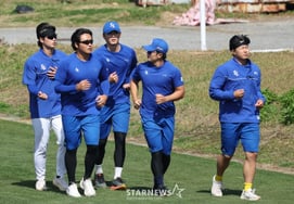 [フォト] ペ・チャンスン「ウィンクじゃない」