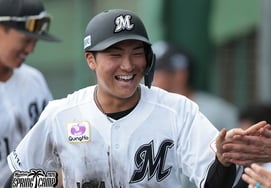 Cú sốc khiến cầu thủ sân infield 4 cú đánh trúng bóng của Hanwha khiến anh trở thành cầu thủ nuôi dưỡng.→ Sự khác biệt về trình độ với bóng chày Nhật Bản...