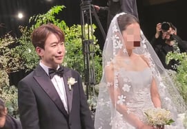 Nam Chang Hee kết hôn cùng cô dâu có ngoại hình nhỏ hơn 9 tuổiTuần trăng mật ở Ý vào tháng 3