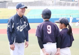 [相片儿] 笑喷的柳智贤导演说"什么时候送花？'