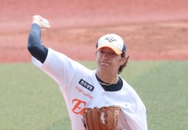 [フォト] ホワイト「開幕に合わせて引き上げる」