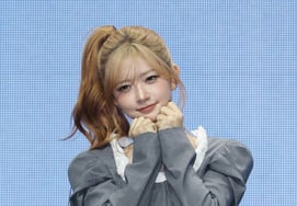 IVE Ray. "Your expression is cute." [★ Photo]