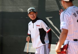 'Победа → 3-е место → Победа → Снова вызов на победу!' Напишу ли я историю клуба LG, часть, в которой «Конец лагеря ARI» была наиболее удовлетворительной.