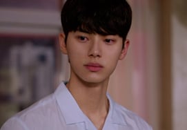 Lee Chae Min và cố diễn viên Kim Sae Ron debut trên màn ảnh nhỏ"Hãy dẫn dắt tụi mình thật tốt."" [hiện trường ngôi sao]