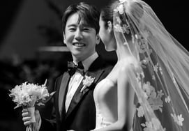 Nam Chang-hee, ♥ Yoon Young-kyung, I can't hold my hands and be happy..Act 2 as a couple [Star Issue]