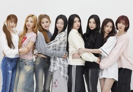 "The 1st anniversary of Daebu." SM Hearts to Hearts "9 wins in the rookie award → 1st place goal." [a question and answer]