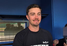 "Я обязательно заставлю Ким До Ёна уйти"" Австралийский национальный университет KIA иностранцы объявили веселую войну WBC [Место проведения Окинавы]