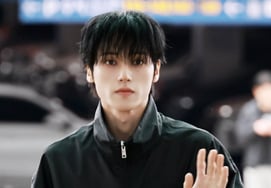 ATEEZ佑荣的'雕像' [★照片]