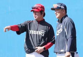 [フォト] キム・ジュチャンとイ・ジニョンがコーチとしてこうして出会う