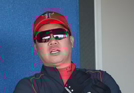 [Фото] Тренер Ли Бом Хо: «Больше никаких травм у Ким До Ёна»