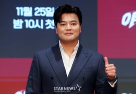 チュ・シンスが告白「『野球女王』が辛くて円形脱毛症になった」" [スター・イシュー]