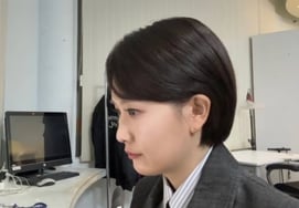 キム・スジアナウンサー、出産から4か月で『ニュースデスク』に復帰 「前と同じ気持ちで」