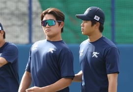 [Chụp ảnh] Kim Taek Yeon 'Anh Young Hyun bùng nổ ngực mini'