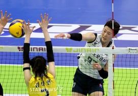 [フォト] '捕まったんだ！' [フォト『捕まったんだ！』 カン・ソヒ]