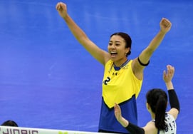 [Chụp ảnh] The Sub Ace Hoan hô. Zastice."