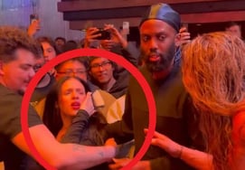 "Shocked." "Kicking" to the beautiful 女 fan's face... The unprecedented situation in WWE Wrestling Station, "Phone smashed and woman fainted."