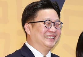 Giáo sư Seo Kyung Duk phủ nhận tin đồn ác ý của cư dân mạng Trung Quốc