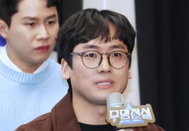 PD Kim Woo Jin trả lời [★Ảnh]