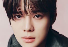 Moon Sangmin's "Falling In." [★ Photo]