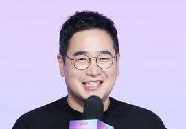 『月間彼氏』の演出を手掛けたキム・ジョンシク監督 [★写真]