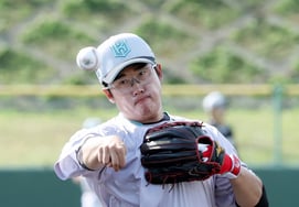 [Chụp ảnh] Heo Kyung Min 'Quả cầu chính xác'