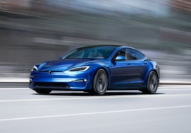 輸入車販売30万台時代、世代別の自動車ブランドの好みがデータで明らかに