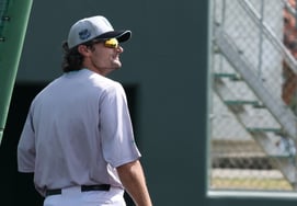 [Chụp ảnh] Hilliard 'Home run bên ngoài'