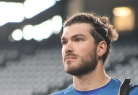 Посмотрите на достоинство Понсе! "Стал совершенно другим питчером" 1IP 2K Идеальный "Великолепный взрыв" Даже человечески честное впечатление...