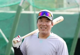 「なぜキム・ヒョンスを使うのか、わかる」「たった1か月で全てが変わった！」 LGが享受したキム・ヒョンス効果、KTも実感した