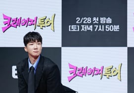 イ・スンフン『本物のクレイジーはこういうものだ』 [★写真]