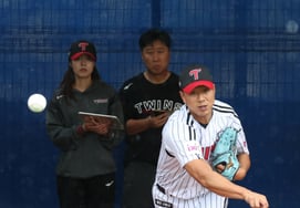 [Chụp ảnh] Jung Woo Young Swiper