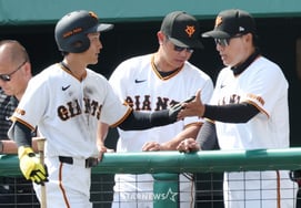 [Photo] Lee Seungyeop's "I like the tie!" "Let's turn the tables."