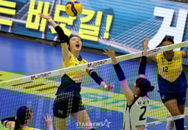 [Photo] It's a fastball!' Yang Hyo-jin