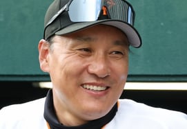 [Фото] Ли Сын Ёп и Райан Кинг стали тренерами Yomiuri