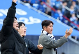 [Фото] Режиссер Лиланд Ким До Гюн 'Дирекция выбора местоположения'