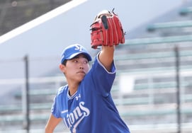 [Chụp ảnh] Cú ném bóng chói lóa của Hong Seung Won