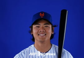 'Cuối cùng cũng bùng nổ rồi'' Bae Ji Hwan 'đánh trúng bóng + ghi điểm + đánh bóng' chỉ với 2 lần đánh bóng Cuộc biểu tình vũ trang 'Roster khai mạc giải đấu lớn' liệu có tồn tại được không