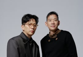 Lee Juck và Kim Jin Pyo chia sẻ quyết tâm gắn kết fan hâm mộ sau 20 năm."Concert đã cháy vé, các bạn sẽ được trải nghiệm hiếm có"