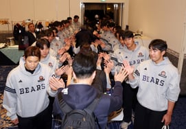 "自新型冠状病毒之后首次出现新冠肺炎疫情"斗山队:"将扩大球员和球迷的接触点" 在日本夏令营度过温馨的时间