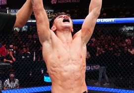 Thất bại hoàn toàn trong một chiến binh Nhật Bản → Cuộc đối đầu giữa những người có triển vọng ở quê hương 'Đại biến' cũng là một thất bại nhục nhã khi còn nhỏ tôi đã trực tiếp đánh bại truyền thuyết này..."