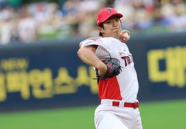 Chuyện gì đã xảy ra với át chủ bài của KIA trong trận đấu với Hanwha? Trận đấu đầu tiên với đối thủ người nước ngoài One Two Punch, trận đấu tập luyện tại Nhật Bản thế nào?