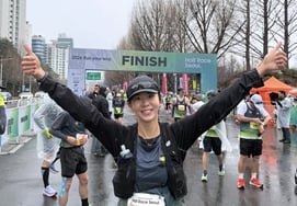 U-IE，用"淤血的脚趾甲"完成人生第一次半程马拉松"我超过了极限。" 感激之情 [Star Issue]