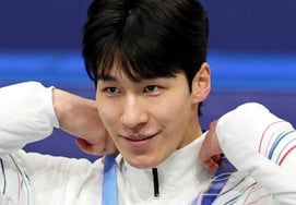 Hwang Dae-heon finally announced his position officially, "I will correct the part that is not true.""