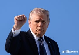 "Vì Trump ngốc nghếch..." Huyền thoại Liverpool, cô lập ở Trung Đông → "đổ đạn pháo lên đầu" tại ngã ba sinh tử