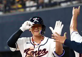 Kim Do Young nhận được lời khen ngợi tích cực từ fan Nhật Bản về màn solo của mình